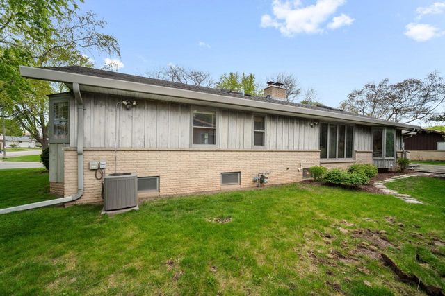 321 Birch AVENUE, Glendale, WI 53217