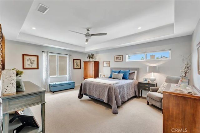 212 Hartford Avenue, Huntington Beach, CA 92648