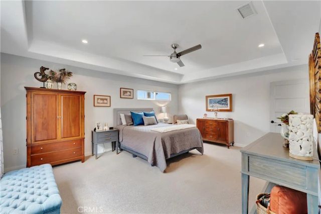 212 Hartford Avenue, Huntington Beach, CA 92648