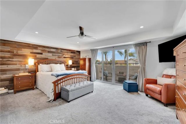 212 Hartford Avenue, Huntington Beach, CA 92648