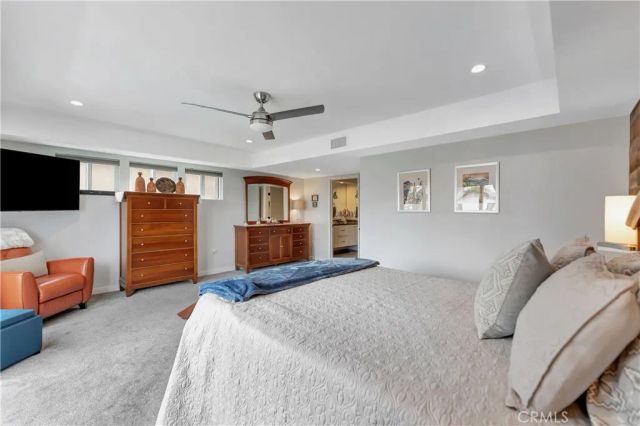 212 Hartford Avenue, Huntington Beach, CA 92648