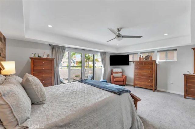 212 Hartford Avenue, Huntington Beach, CA 92648
