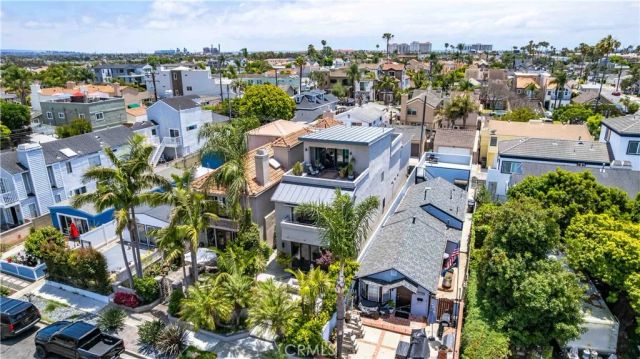 212 Hartford Avenue, Huntington Beach, CA 92648