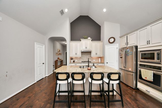 2939 Dawn Haven Lane, Pearland, TX 77584