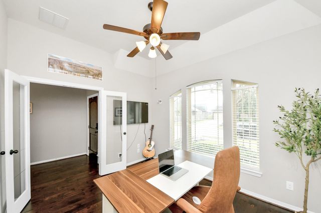 2939 Dawn Haven Lane, Pearland, TX 77584