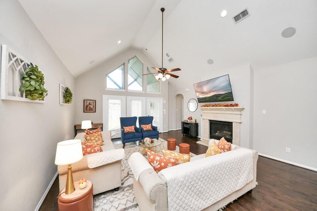 2939 Dawn Haven Lane, Pearland, TX 77584