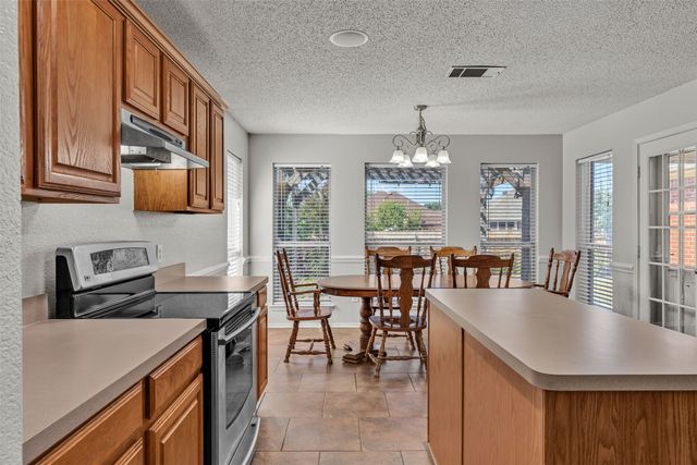 1017 Aaron Drive, Burleson, TX 76028