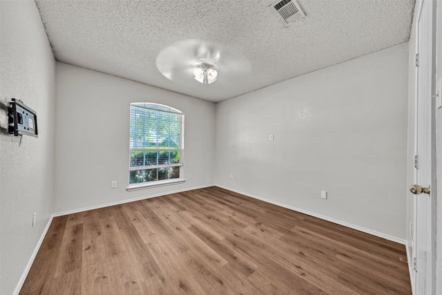 1017 Aaron Drive, Burleson, TX 76028