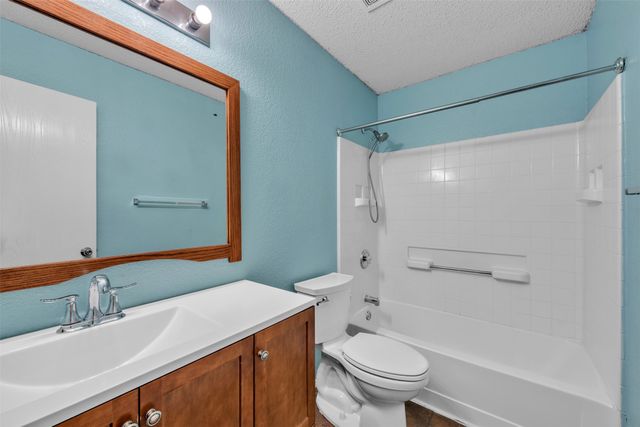 1017 Aaron Drive, Burleson, TX 76028