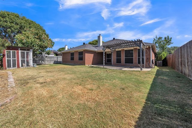 1017 Aaron Drive, Burleson, TX 76028