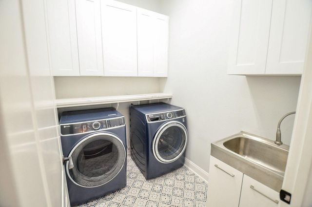 8912 Forest Lake Drive, Montgomery, TX 77316