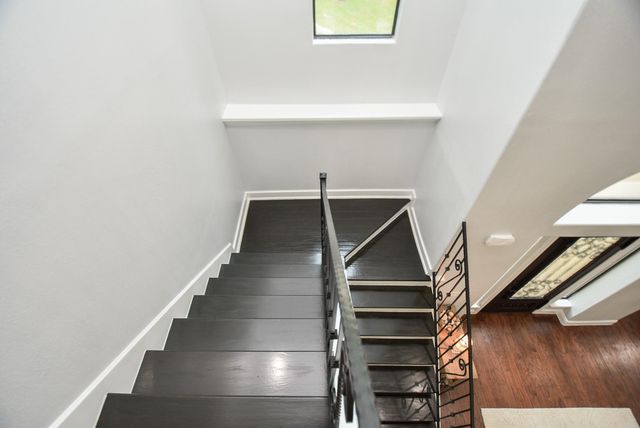 8912 Forest Lake Drive, Montgomery, TX 77316