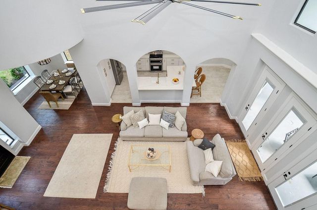 8912 Forest Lake Drive, Montgomery, TX 77316