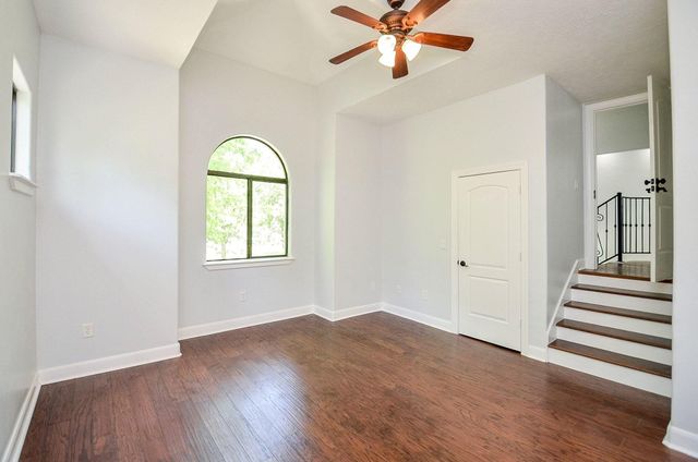 8912 Forest Lake Drive, Montgomery, TX 77316