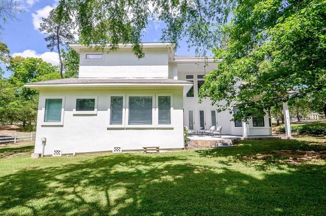 8912 Forest Lake Drive, Montgomery, TX 77316