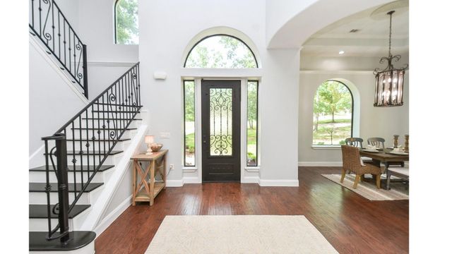 8912 Forest Lake Drive, Montgomery, TX 77316