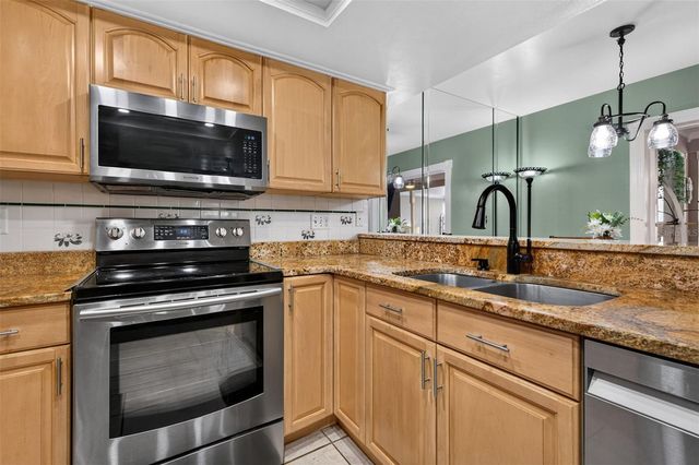 7360 ULMERTON ROAD 18D, Largo, FL 33771
