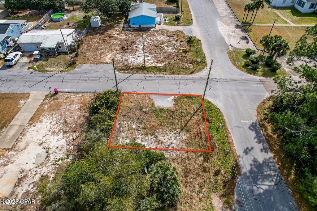 Image 3 of property listing at 20502 Alta Vista Drive, Panama City Beach, FL 32413