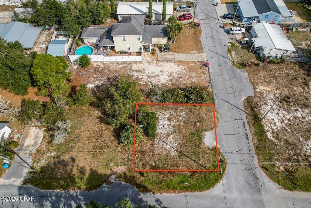 Image 4 of property listing at 20502 Alta Vista Drive, Panama City Beach, FL 32413