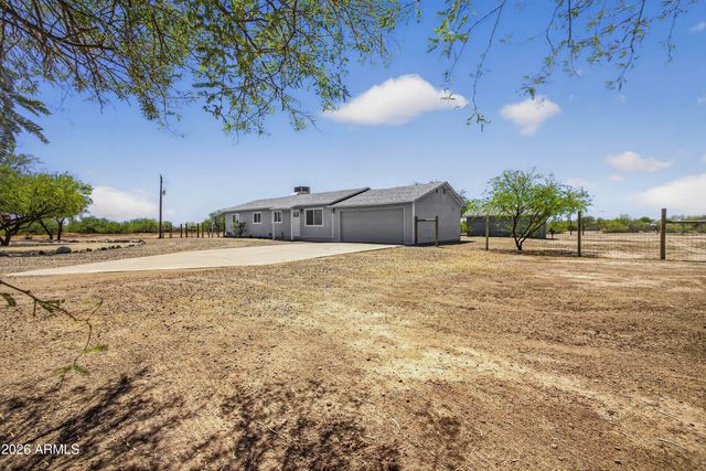 6399 N LAKE SHORE Drive, Casa Grande, AZ 85194