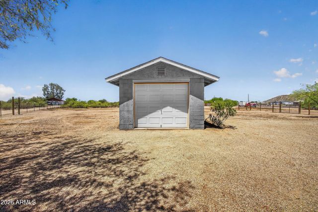 6399 N LAKE SHORE Drive, Casa Grande, AZ 85194