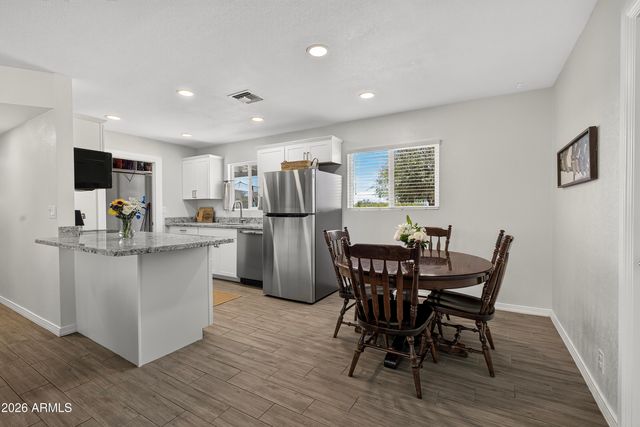 6399 N LAKE SHORE Drive, Casa Grande, AZ 85194