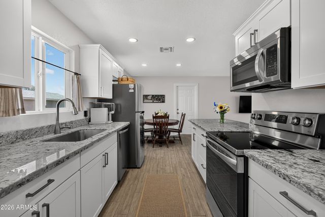 6399 N LAKE SHORE Drive, Casa Grande, AZ 85194