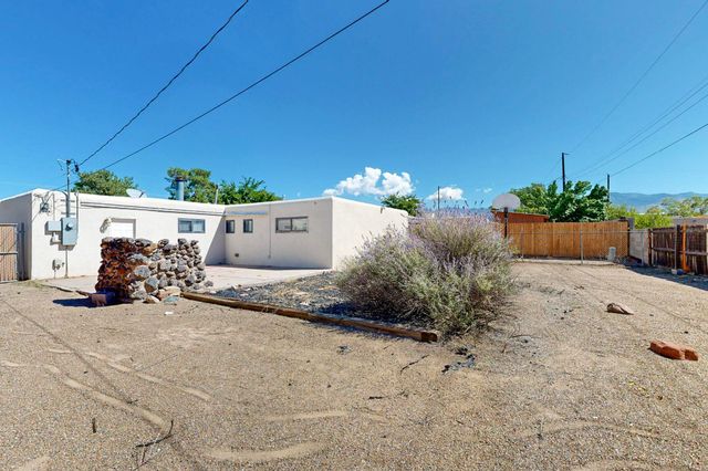 8224 FLORENCE Avenue NE, Albuquerque, NM 87109
