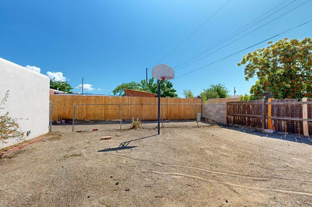 8224 FLORENCE Avenue NE, Albuquerque, NM 87109