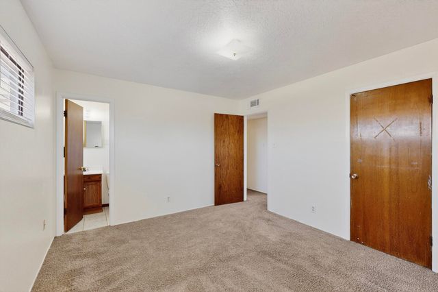 8224 FLORENCE Avenue NE, Albuquerque, NM 87109