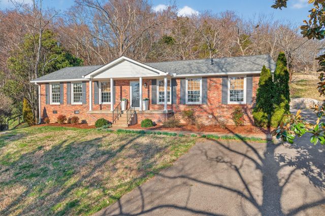 304 Cross Timbers Dr, Nashville, TN 37221