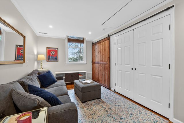 304 Cross Timbers Dr, Nashville, TN 37221