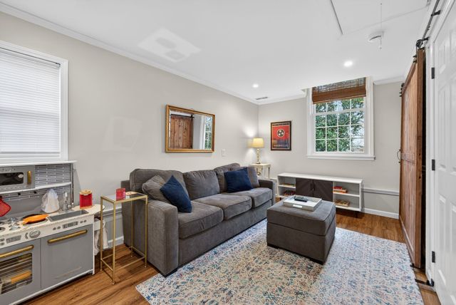 304 Cross Timbers Dr, Nashville, TN 37221