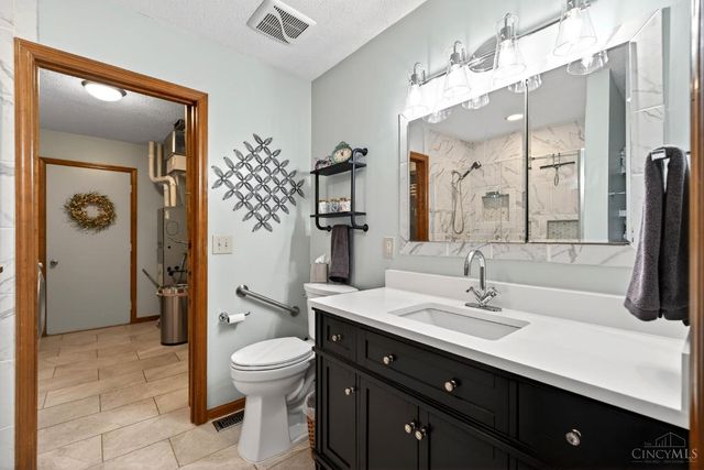 19 Shaker Run Road, Lebanon, OH 45036