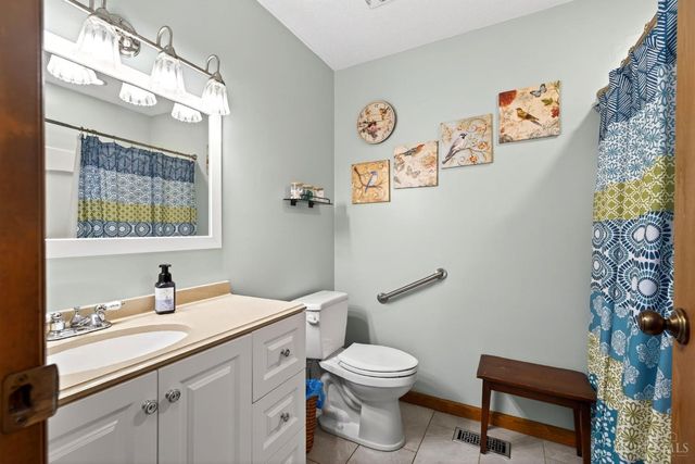 19 Shaker Run Road, Lebanon, OH 45036