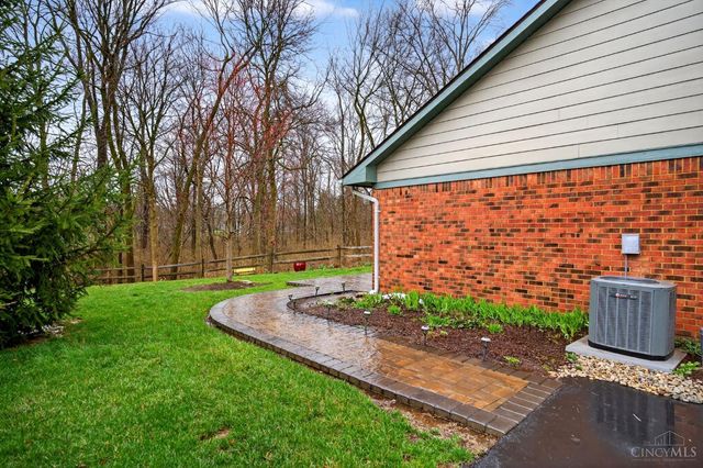 19 Shaker Run Road, Lebanon, OH 45036