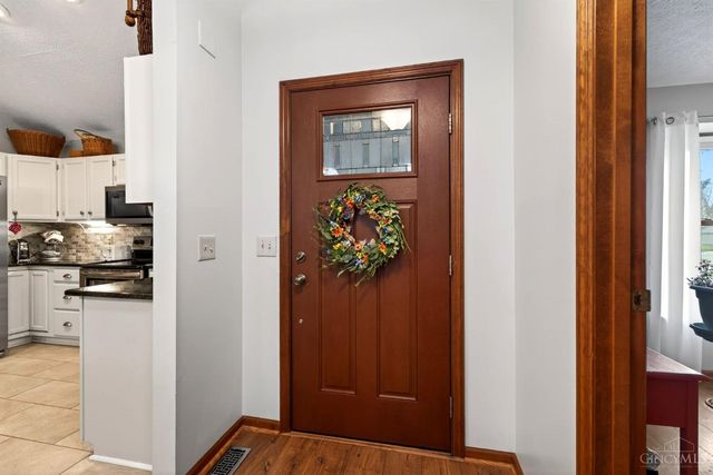 19 Shaker Run Road, Lebanon, OH 45036