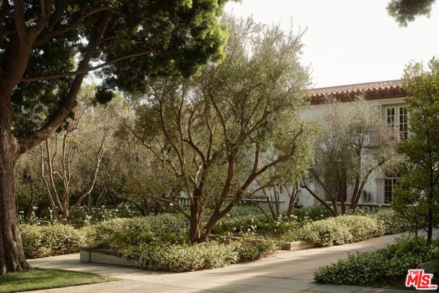 703 N Arden Drive, Beverly Hills, CA 90210