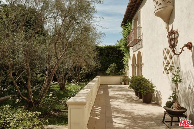 703 N Arden Drive, Beverly Hills, CA 90210