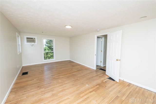 675 Wright Street, Yellow Springs Vlg, OH 45387
