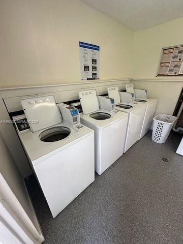 10776 N Kendall Dr F17, Miami, FL 33176