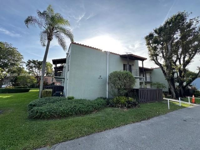 10776 N Kendall Dr F17, Miami, FL 33176