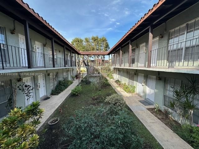 10776 N Kendall Dr F17, Miami, FL 33176