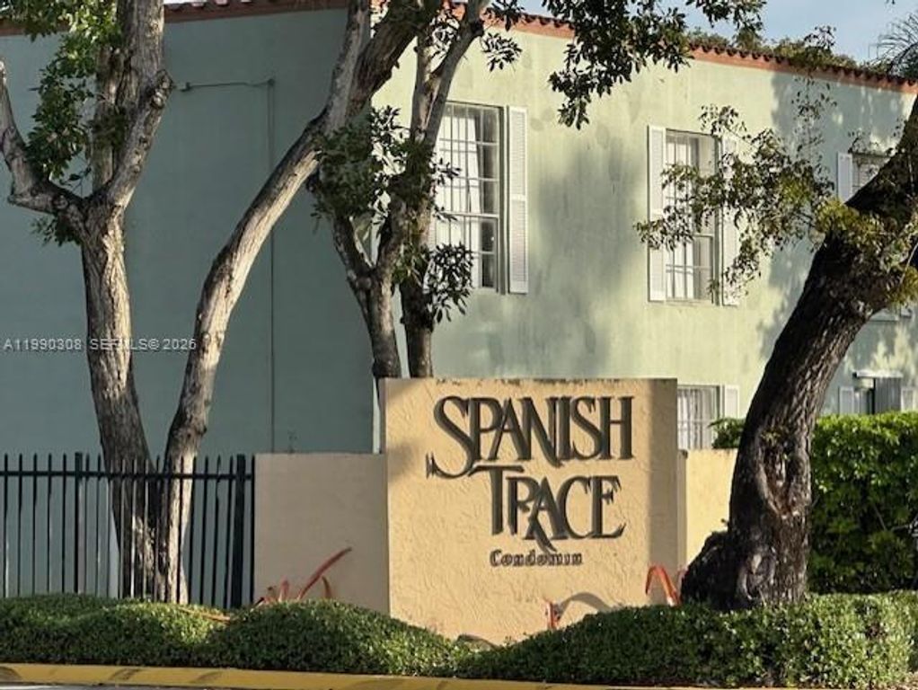 10776 N Kendall Dr F17, Miami, FL 33176