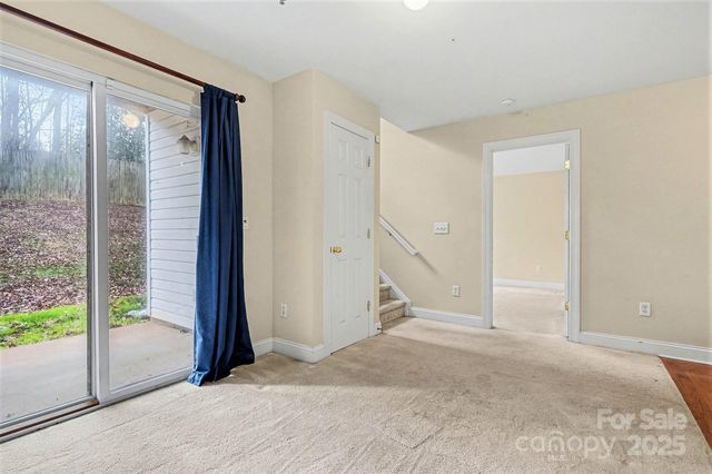 6812 Park Place Drive, Charlotte, NC 28262