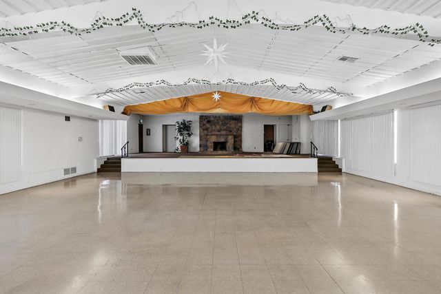 50 Country Club Drive, Palm Desert, CA 92260