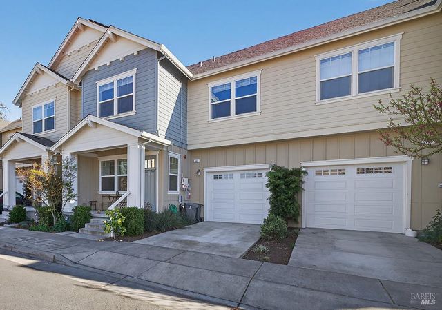 465 Miaterra Dr, Santa Rosa, CA 95407