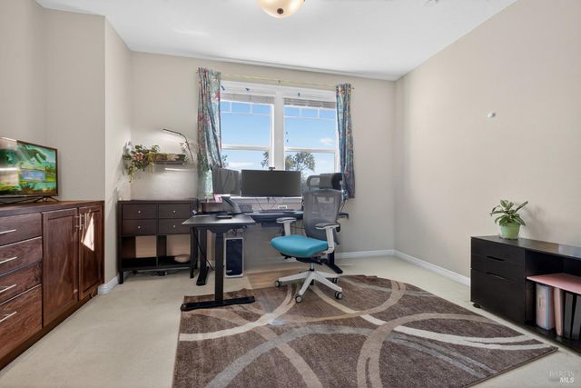 465 Miaterra Dr, Santa Rosa, CA 95407