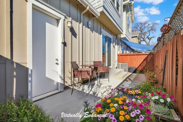 465 Miaterra Dr, Santa Rosa, CA 95407