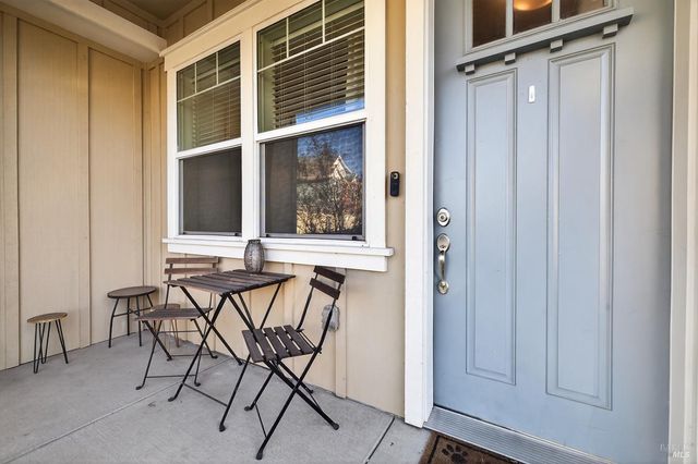 465 Miaterra Dr, Santa Rosa, CA 95407